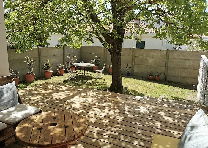 T2 Avec Jardin Proche 아파트